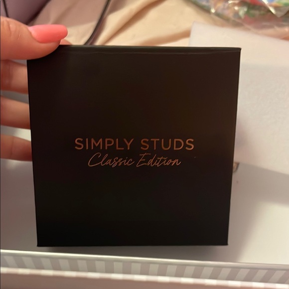 BP SIMPLY STUDS Confidence and Glamour Earrings Set - Picture 3 of 3